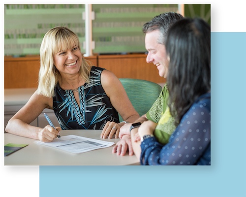 Financial consultant with customers