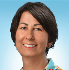 Edina Galla's Headshot