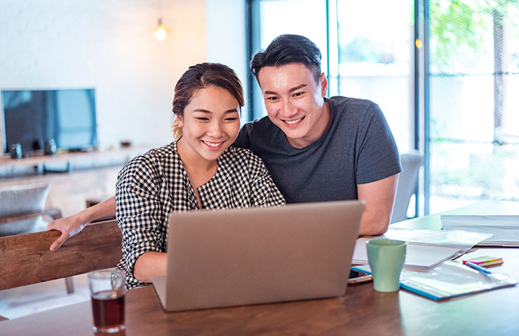 couple on laptop