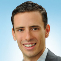 Stefan Kant headshot