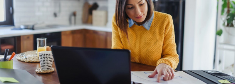 lady on computer doing work